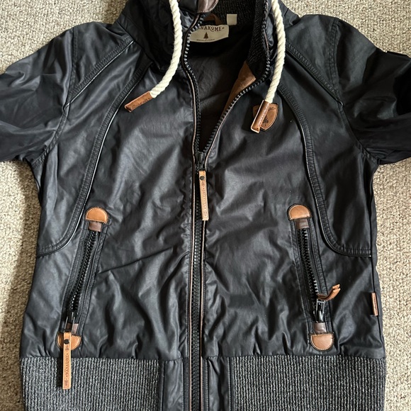 Wanakome pleather jacket (women’s) - Picture 2 of 8